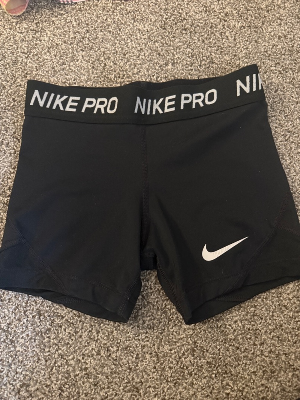 Girls Nike pro